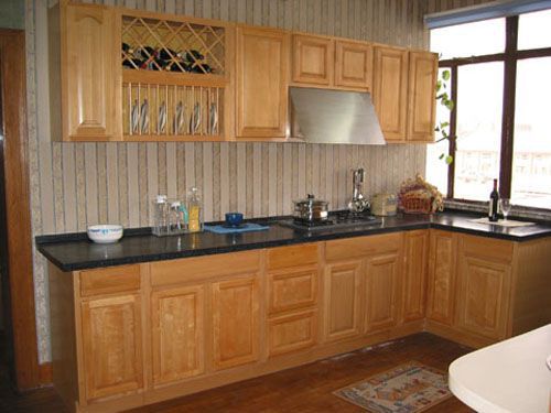 峰光无限告诉你实木橱柜定制以优异的性能立足市场 峰光无限告诉你实木橱柜定制以优异的性能立足市场