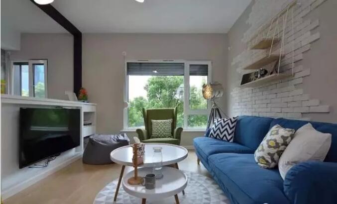 90㎡简约小复式装修，通透又充满艺术感！