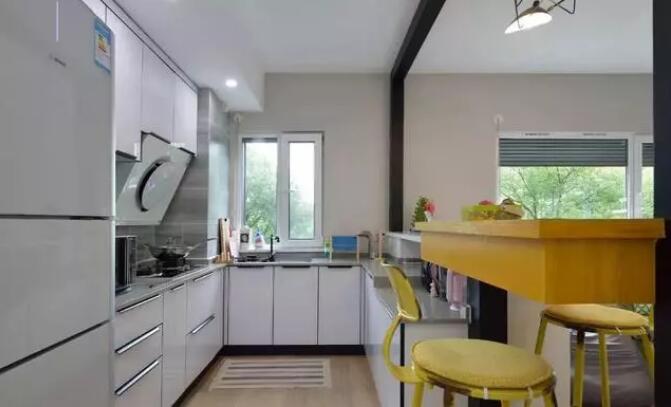 90㎡简约小复式装修，通透又充满艺术感！