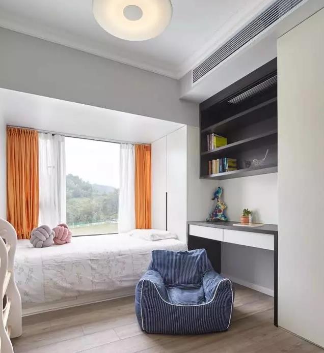 简洁质朴的简约装修，太喜欢卫生间的设计了，淋浴房还能坐着