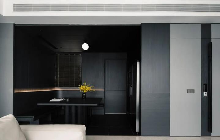 每一次的黑白灰，都是对简约却不简单的极致探讨！