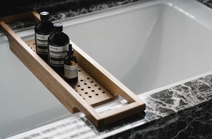 每一次的黑白灰，都是对简约却不简单的极致探讨！