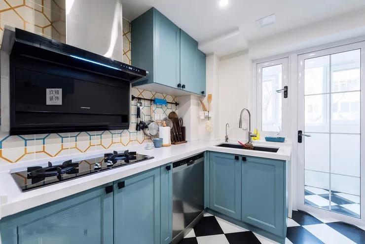 北欧三居室，很大化地利用了有限的空间