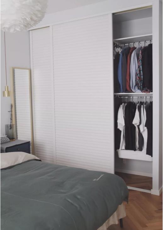 新房装修衣柜这样做看起来更加简洁，不用担心顶面上落灰难打扫。