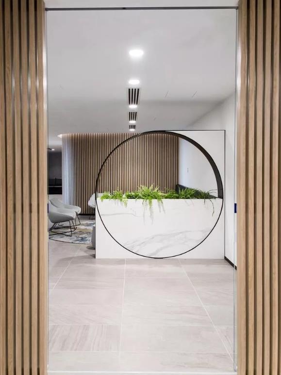 玄关墙这样设计，一进门就“旺”到你！