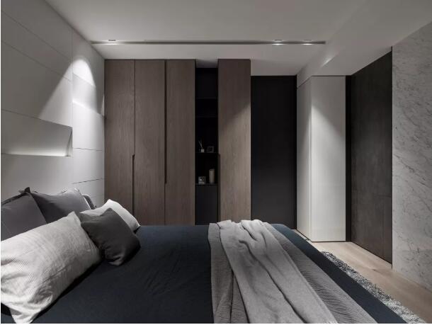 人文及入沉稳的风格