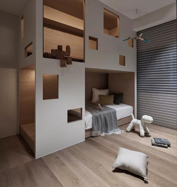 人文及入沉稳的风格