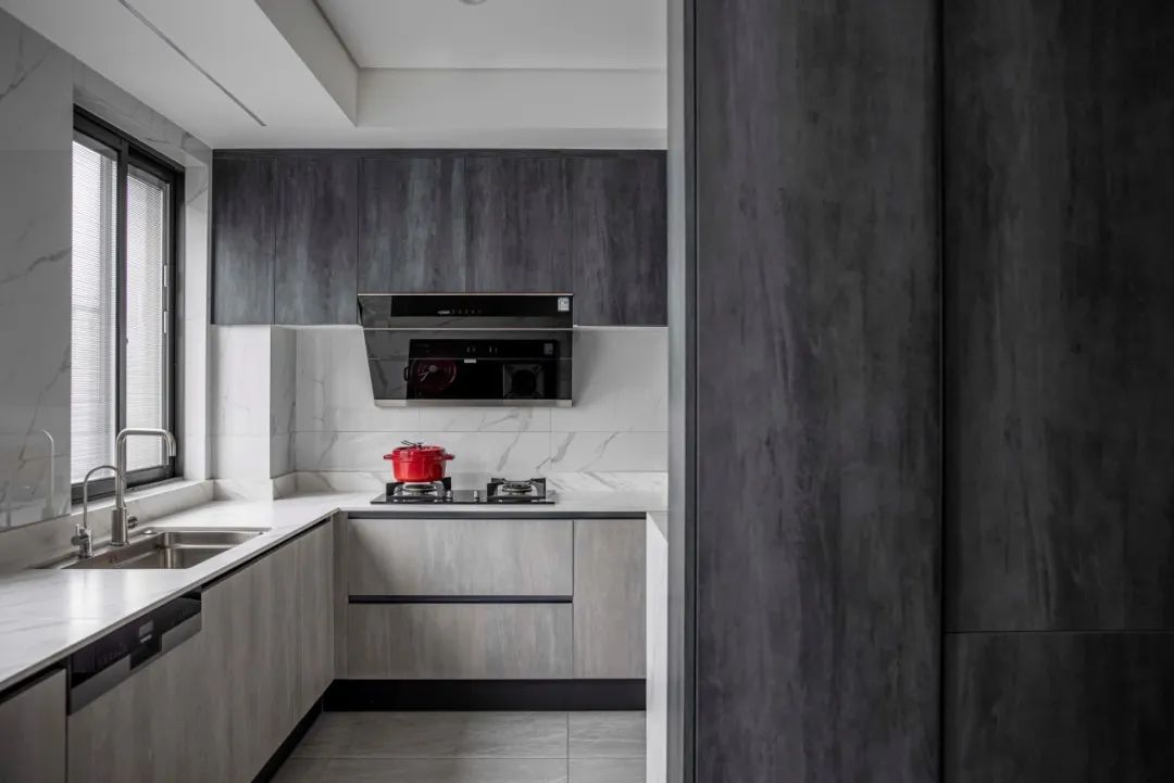 空间尺度的无限延伸