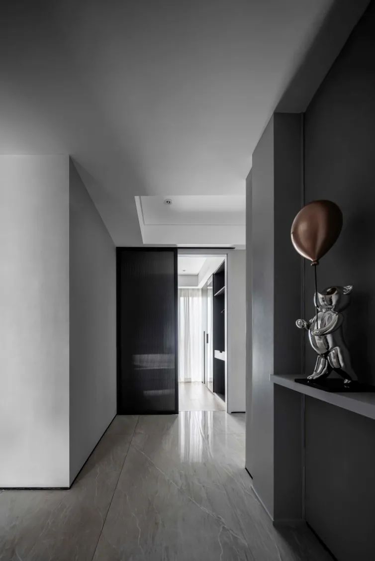 空间尺度的无限延伸