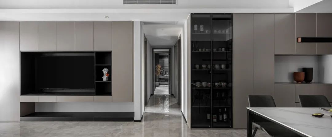 130㎡四室改两室，诠释大地色极简之美