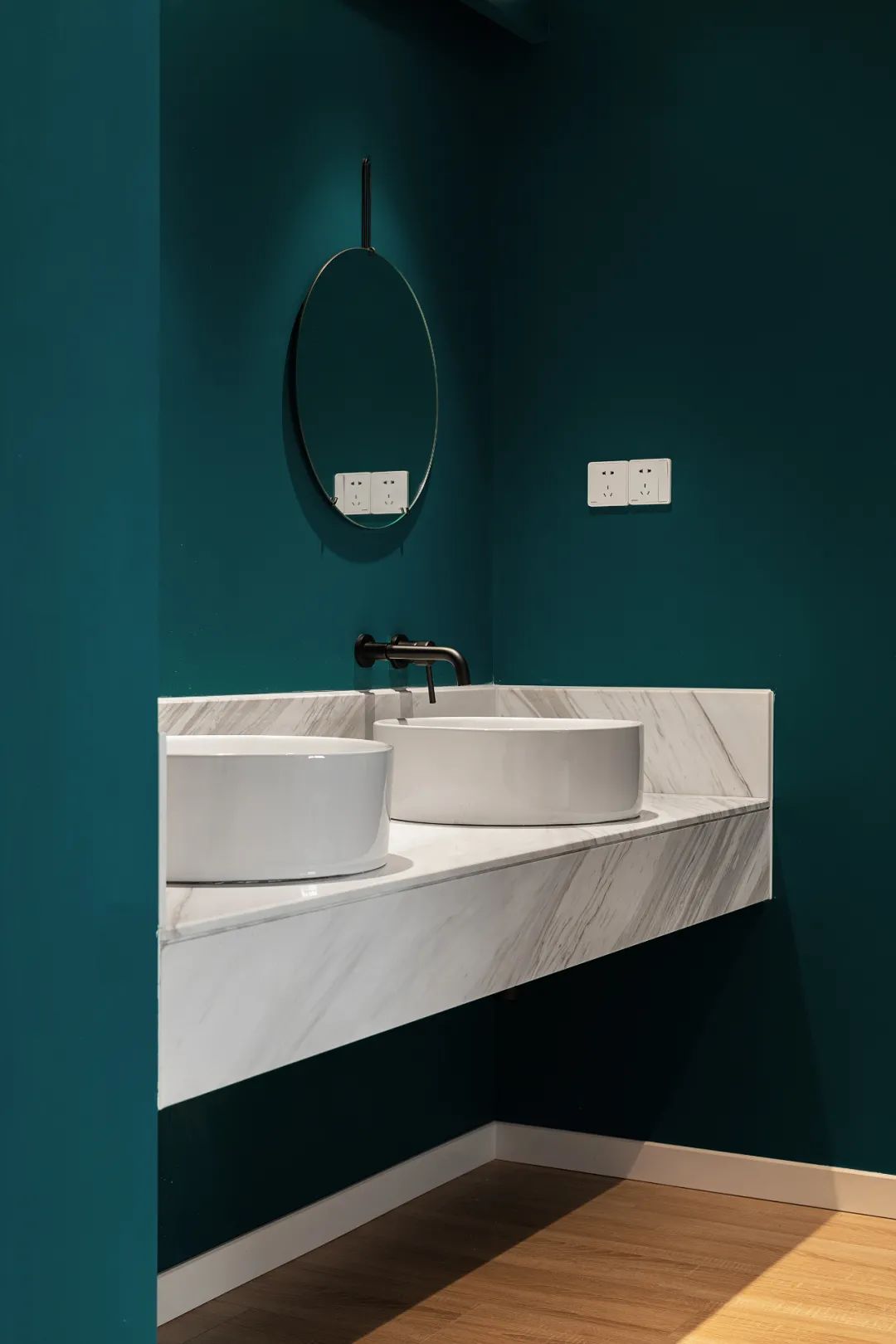 「日暮里」陪你看日落的人比日落本身更浪漫