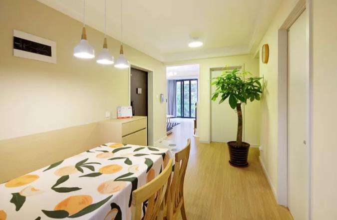 75㎡两居室新房，简约为主的装修效果，温馨自然，更贴近生活