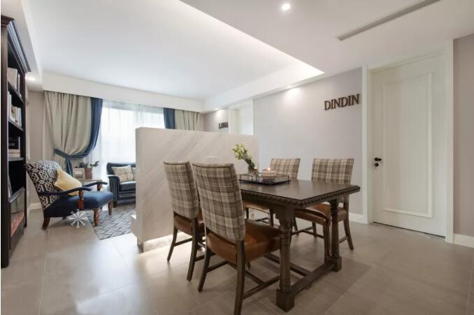 浅色调搭配静谧的蓝色，营造出一份安逸的空间感受!