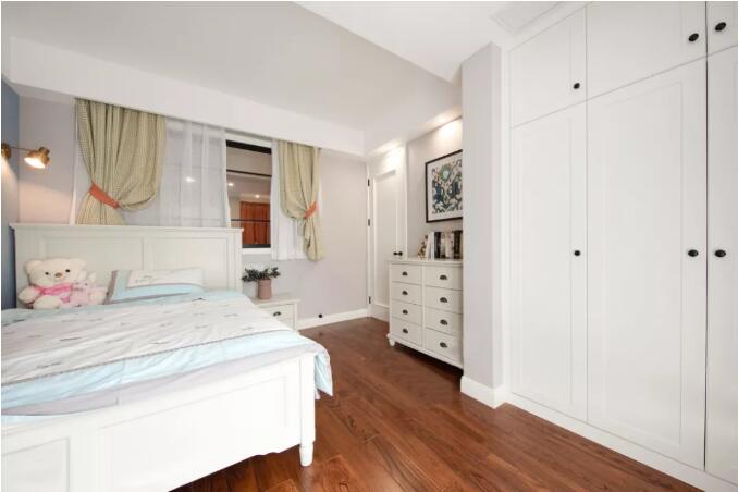 浅色调搭配静谧的蓝色，营造出一份安逸的空间感受!