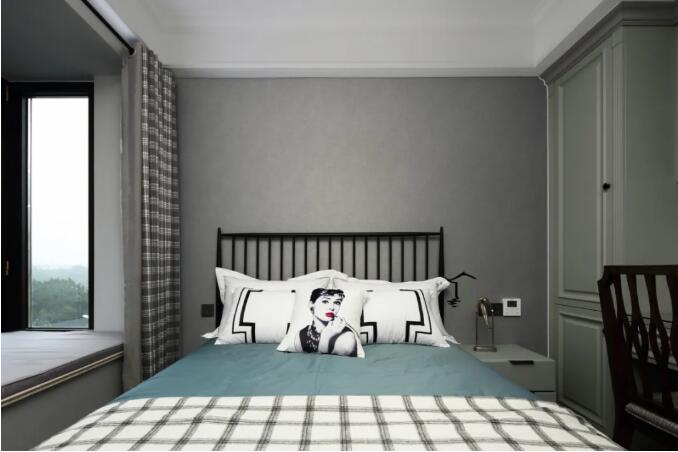 以现代美式风格的空间，布置轻奢质感的细节装饰