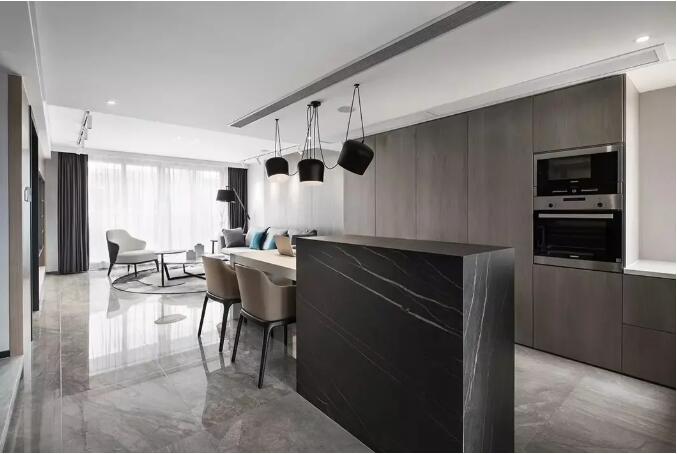 天花吊平顶+无主灯设计