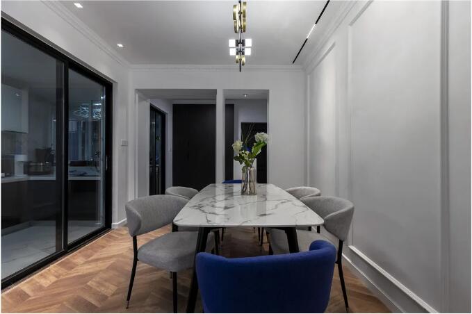 130㎡现代简雅，让空间营造出高级优雅的时尚与档次感！