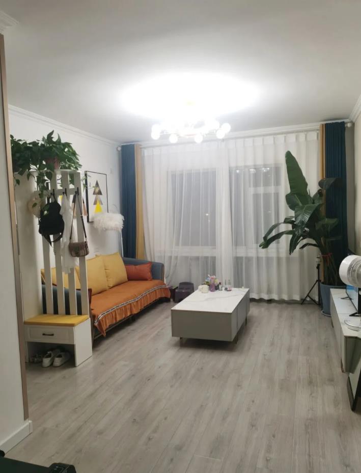 这才是真正的极简风装修，不吊顶不做电视墙，看完全屋，我羡慕了