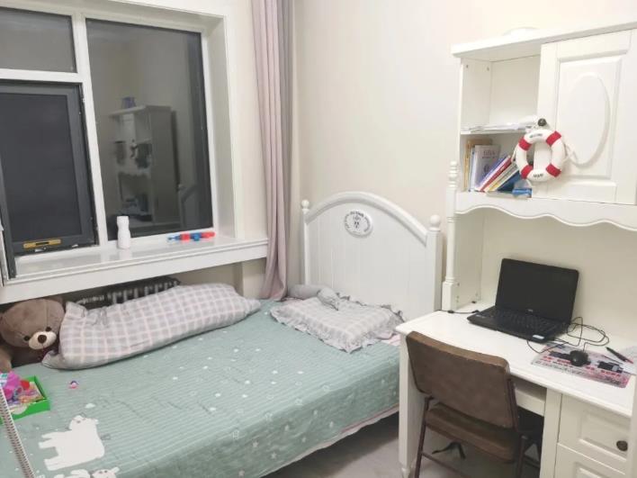 这才是真正的极简风装修，不吊顶不做电视墙，看完全屋，我羡慕了