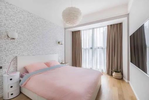 北欧风三居室，有颜色的背景墙就是不一样，时尚又好看