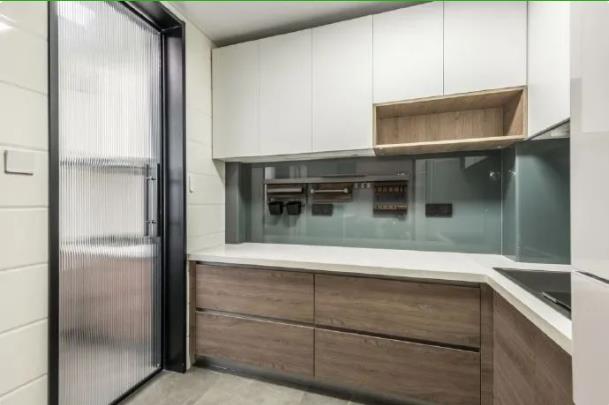 116平简约现代大户型，电视墙定制柜子，设计感十足！