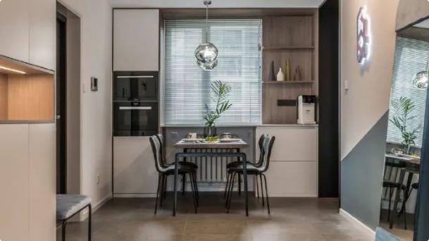 116平简约现代大户型，电视墙定制柜子，设计感十足！