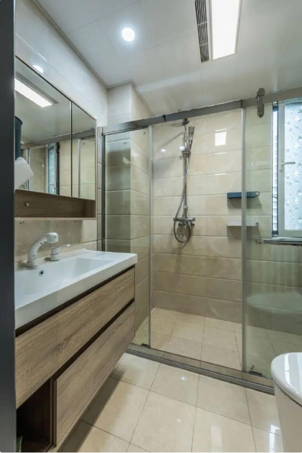 116平简约现代大户型，电视墙定制柜子，设计感十足！