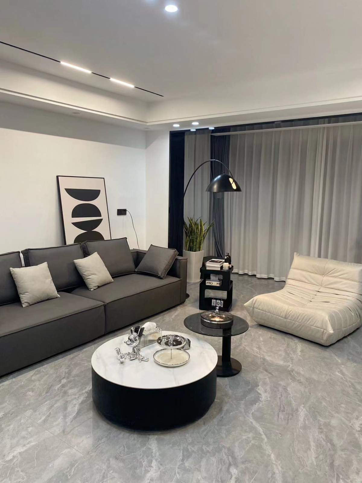 咸阳装修案例美域熙湖143平—现代黑白灰风格