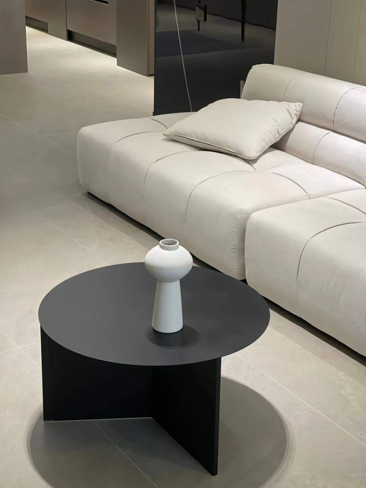 中州蓝湖郡135平—意式极简风格